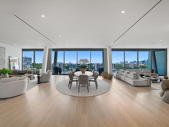 3rd image of 5 Grove Isle Dr #Penthouse L05