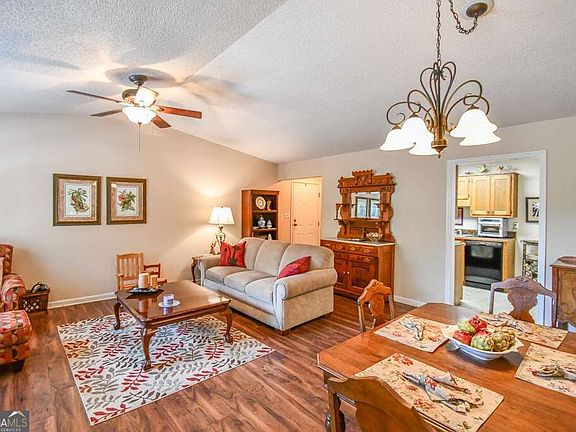 2nd image of 2235 Old Hamilton Pl #G100