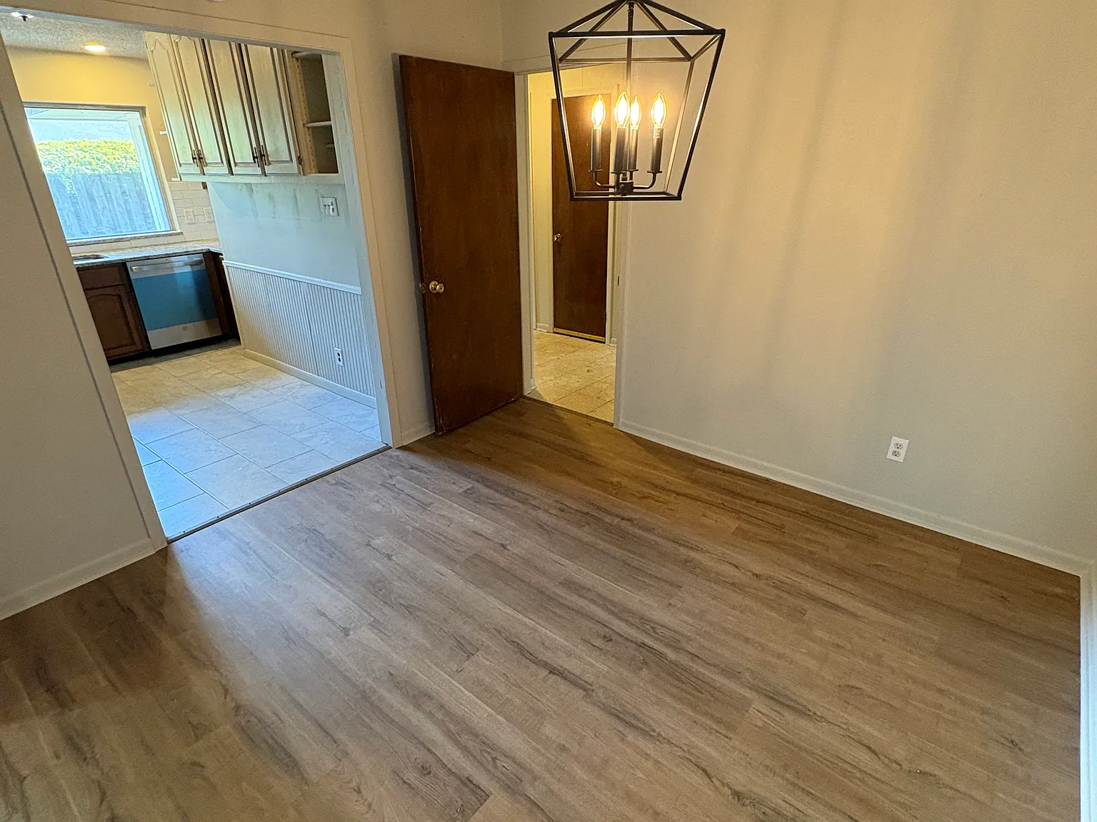 2 bed, 1140 sqft, $1,700 — Photo 4
