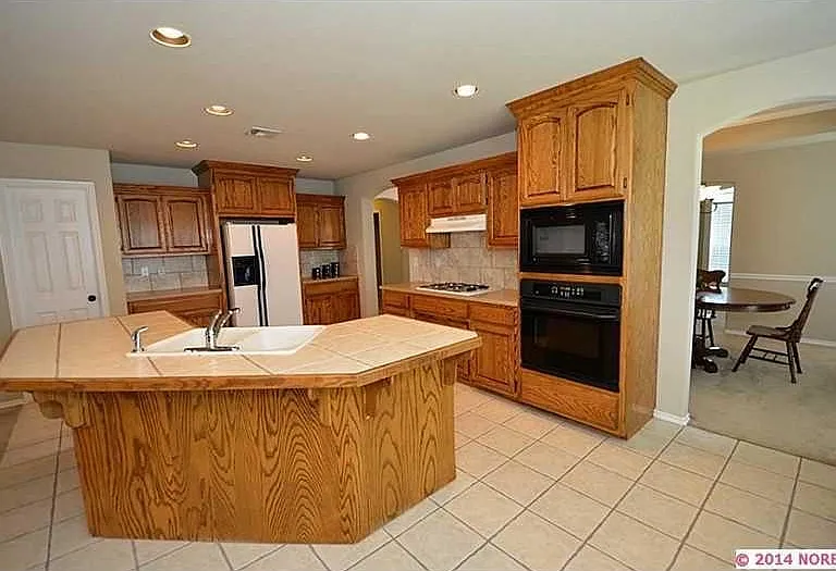 4204 W Kent Ct — Photo 8