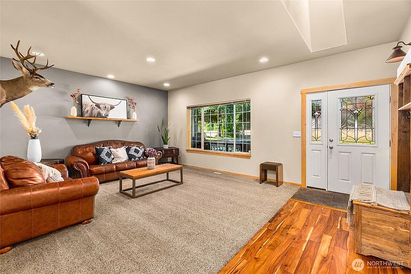 4th image of 8522 Charmont Lane SW
