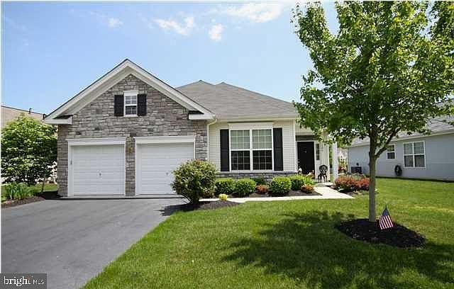 1st image of 106 Lakeland Dr