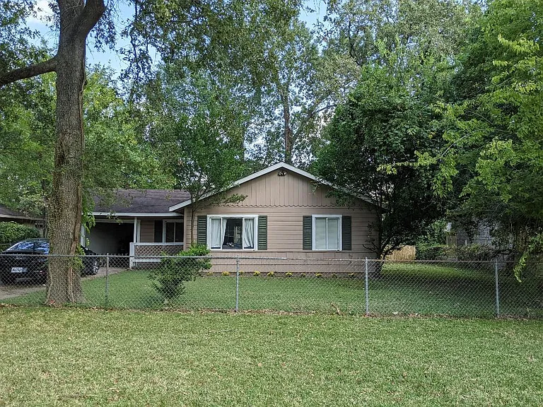1510 Early Ln — Photo 1