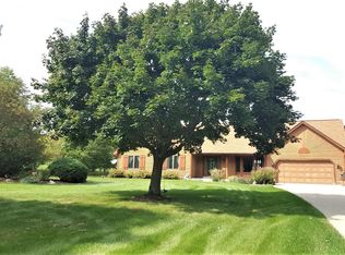 S78W29444 Frog Alley Rd, Mukwonago, WI 53149