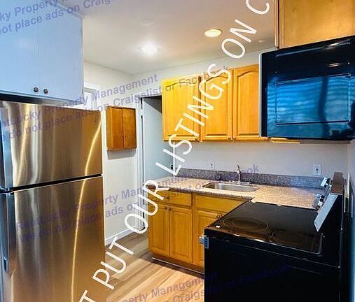 3rd image of 2484 Dexter Ave N APT 6