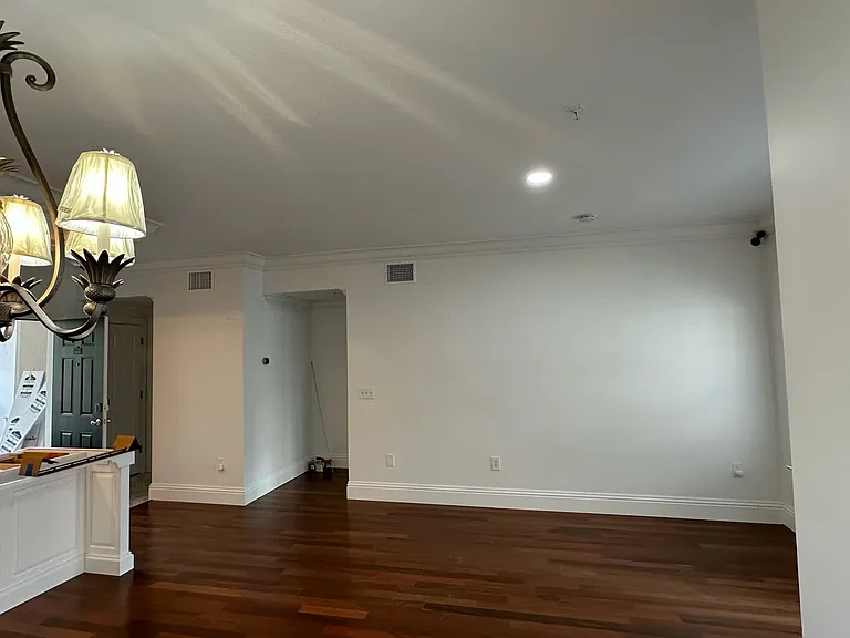 553 Water St — Photo 10