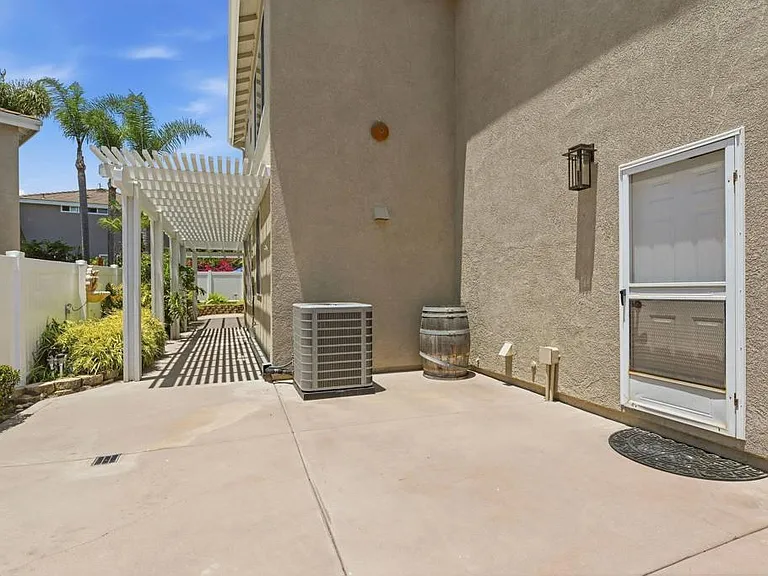 2031 Bravado St — Photo 39