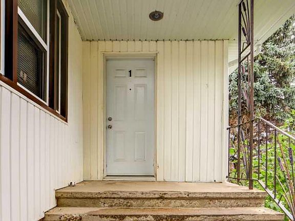 5th image of 118 7th Ave S