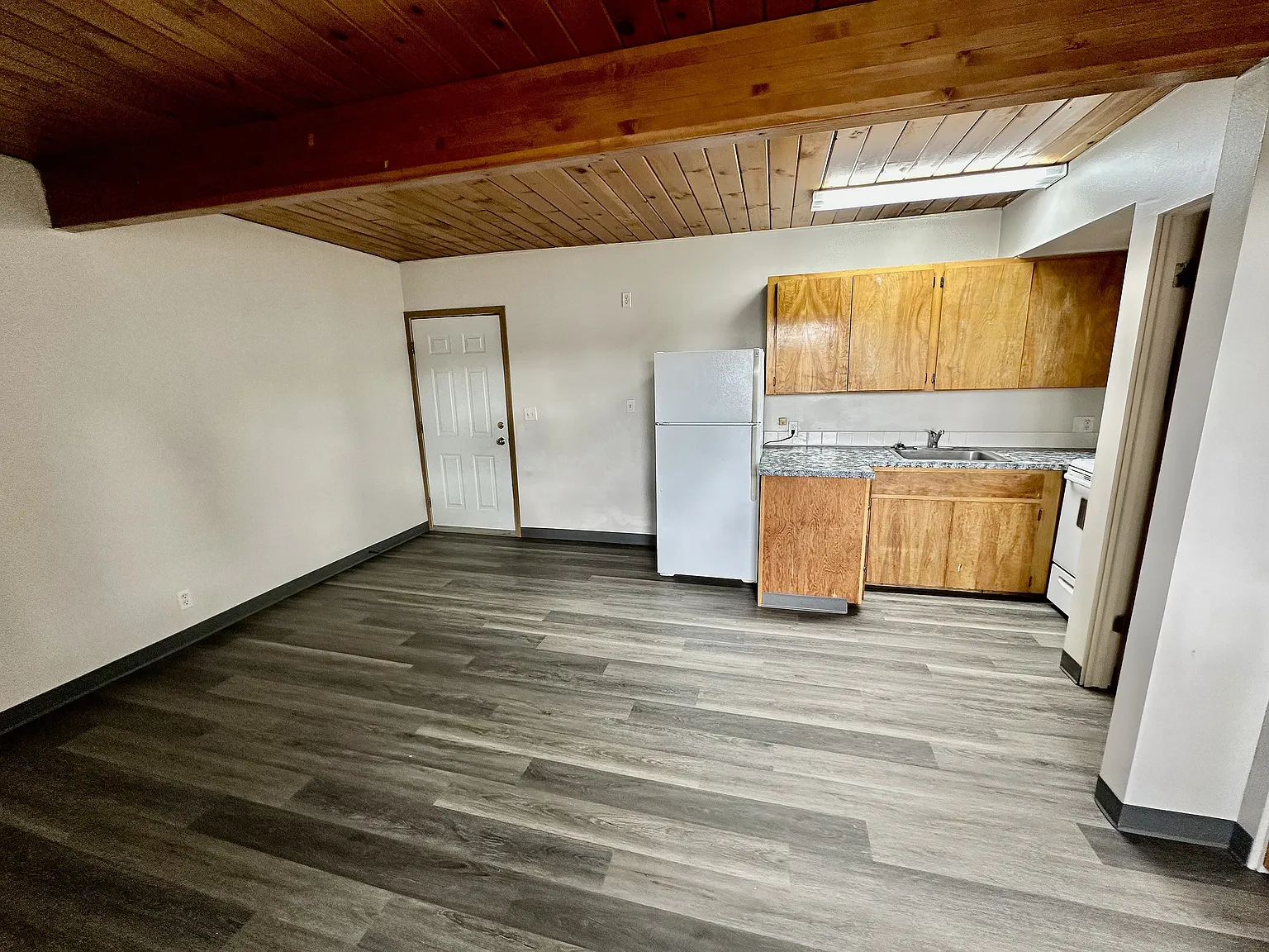 Valleyford Apartments — Photo 3