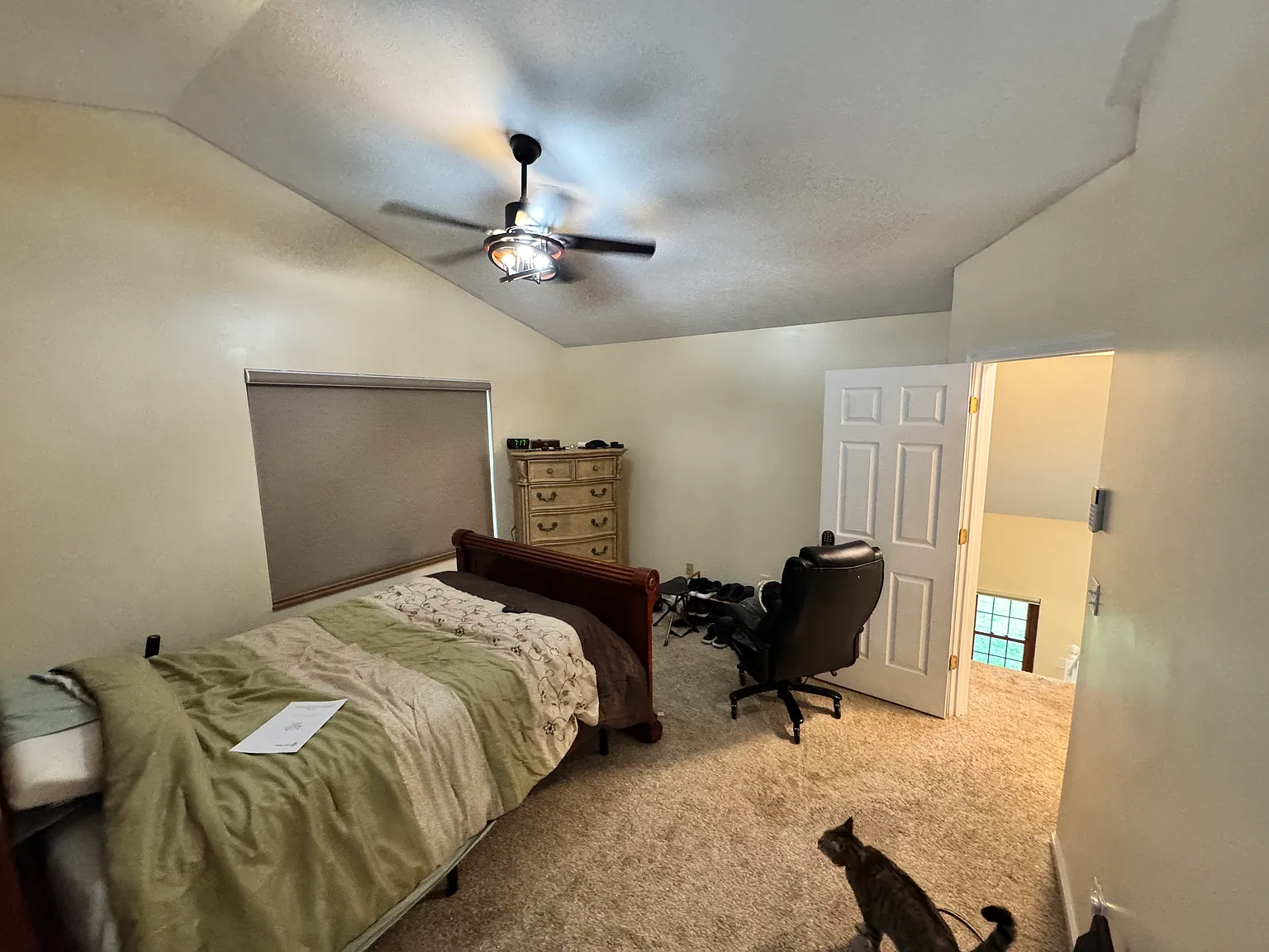 3 bed, 2.5 bath, 1726 sqft, $2,400 — Photo 4