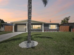 8541 75th Pl, Seminole, FL 33777