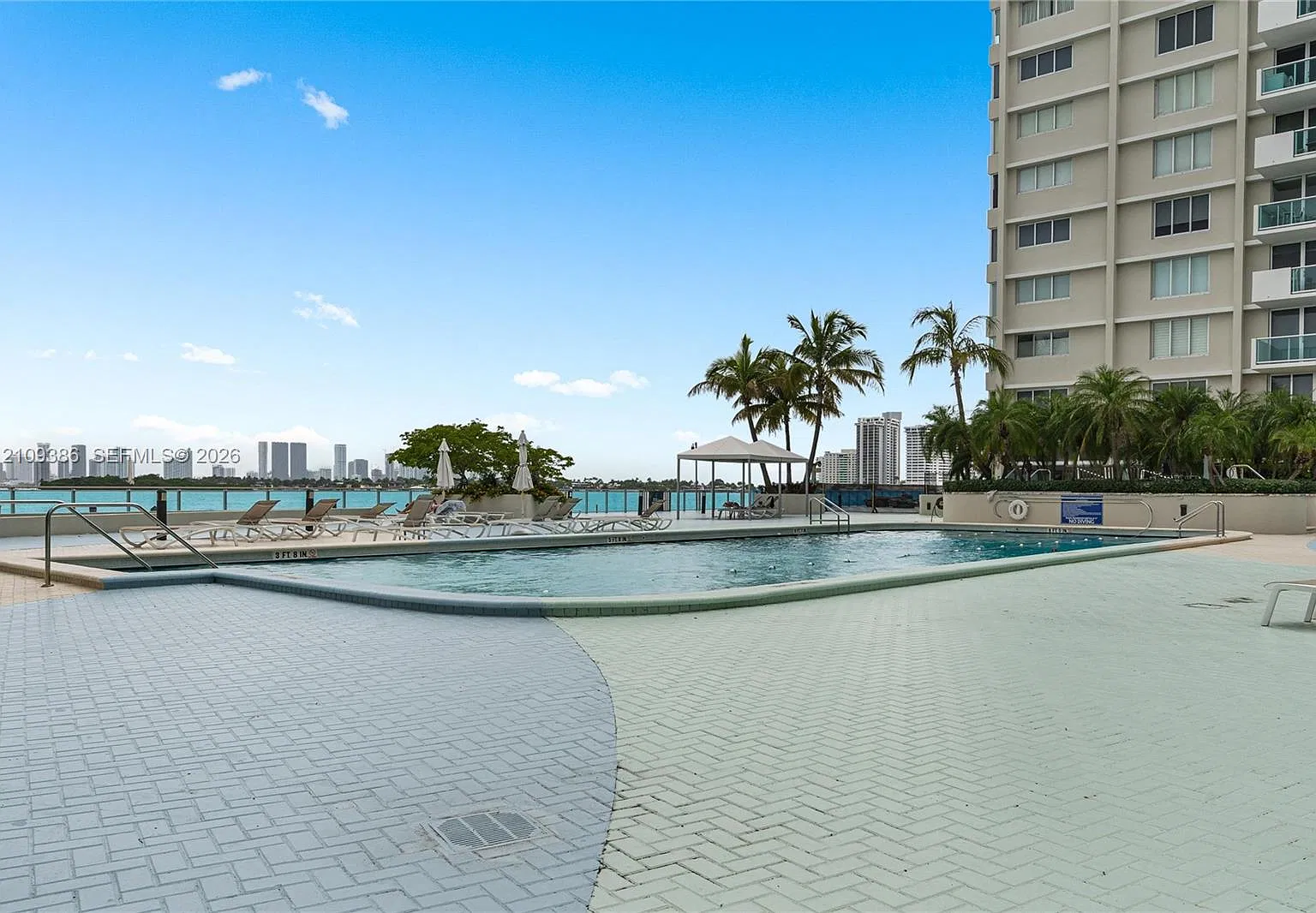 Mirador 1200 Condo — Photo 4