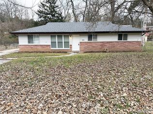 2112 Freckles Dr, High Ridge, MO 63049