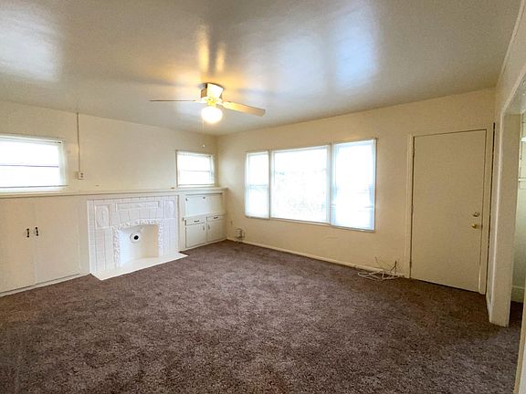 3rd image of 390 Newport Ave