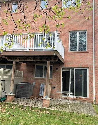3rd image of 1588 John St #1588