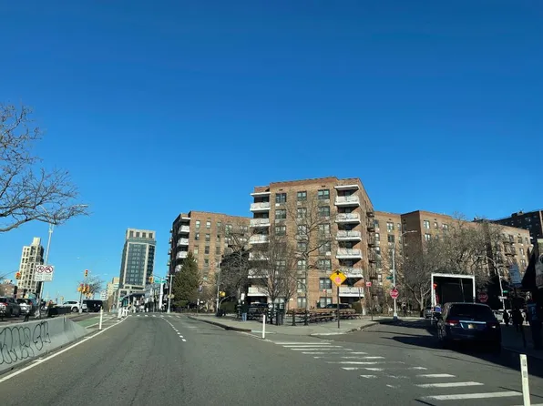 100-25 Queens Boulevard image 2 of 23