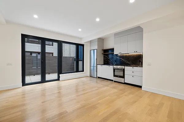 Rented by Dalan Rentals | media 32