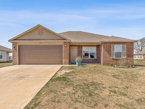 302 Cole Dr, Brookland, AR 72417