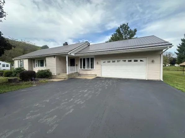 22 Pine Ave #1, Kane, PA 16735