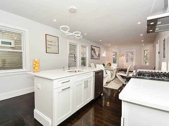 3rd image of 15A Howard St #1