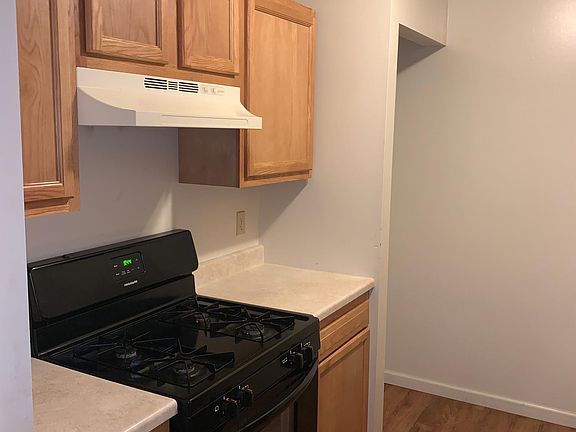 3rd image of 245 Northland Dr APT D