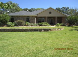 318 County Road 893, Angleton, TX 77515