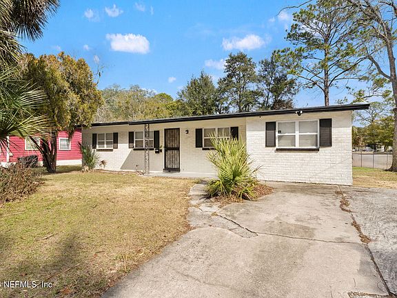 3rd image of 5017 DOSTIE Drive S