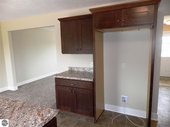 4th image of 333 Kratky Dr