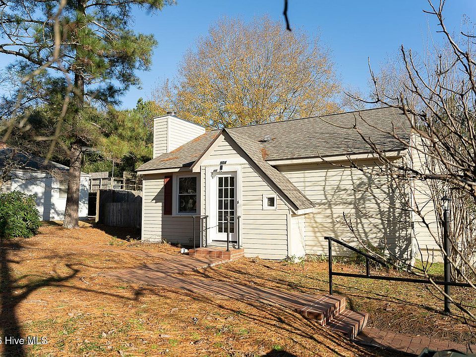 1st image of 904 W Saunders Avenue