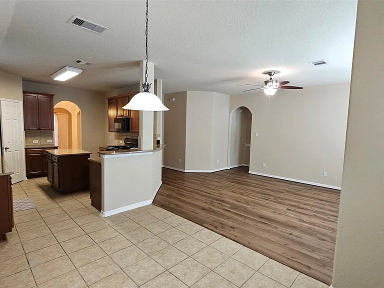 1219 Pecos Pass Dr — Photo 8