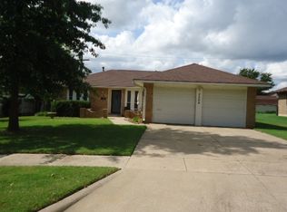2504 Rice St, Ponca City, OK 74604