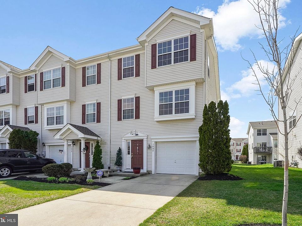 1st image of 1007 Moore Rd