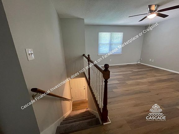 2nd image of 200 NE Westwind Dr APT A