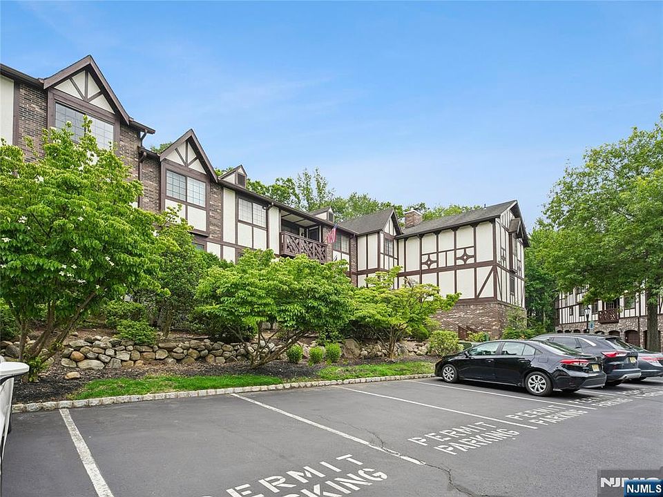 1st image of 2710 Hemingway Ln