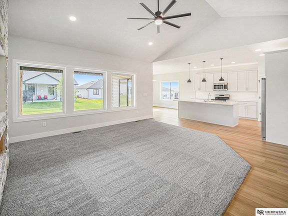 3rd image of 1036 Kantor Ln