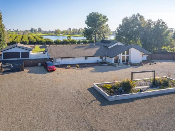 11735 E Santa Ana Ave, Clovis, CA 93619