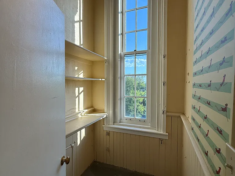 409 Madison Ave #303 — Photo 9