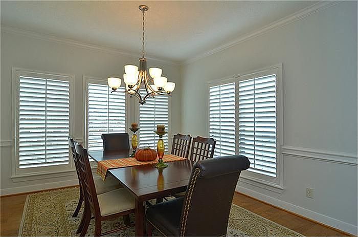 The formal dining room has plenty of room for your holiday gatherings.