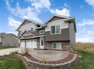 920 Cedar Ave N, Maple Lake, MN 55358