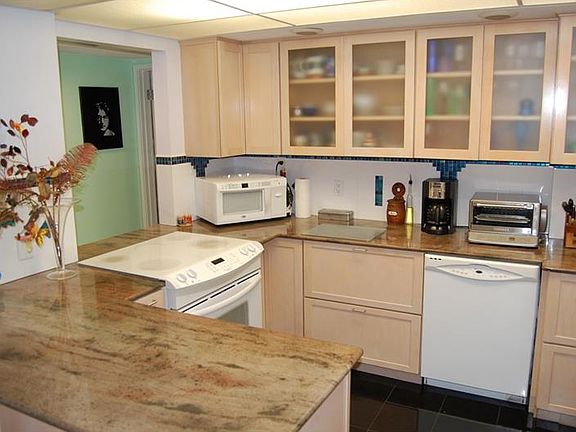 5th image of 5701 Mariner St APT 202