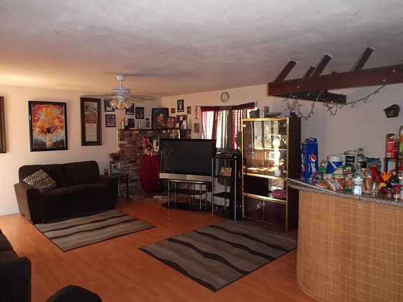 3rd image of 4871 Vogelsang Dr