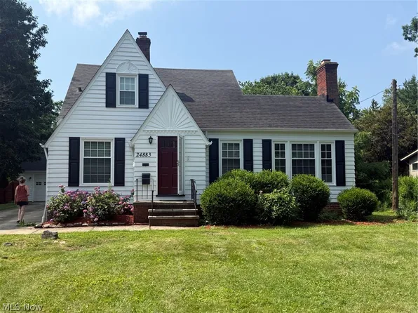 24883 Electric Dr, Bay Village, OH 44140