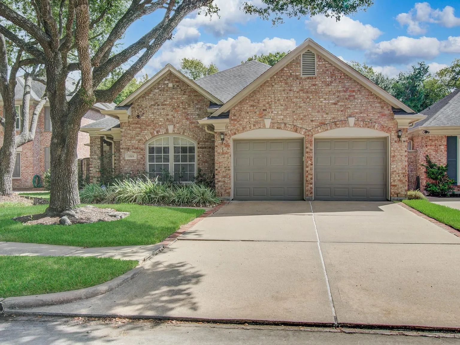 3 bed, 2.5 bath, 2782 sqft, $3,500 — Photo 2