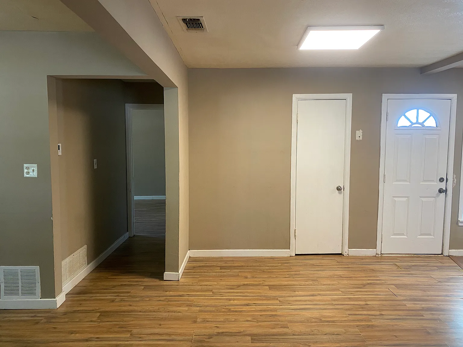 2 bed, 1082 sqft, $1,150 — Photo 4