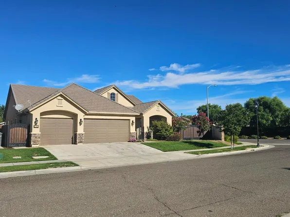 1703 Cobblefield Ln, Los Banos, CA 93635