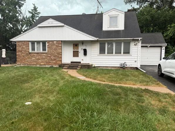 710 Algonquin Ave, Bensenville, IL 60106