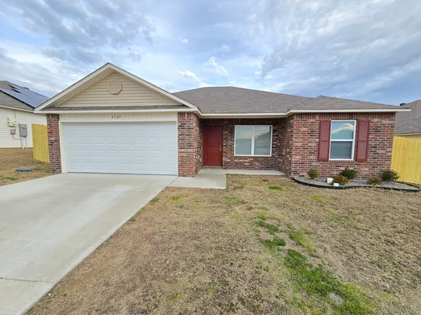 4520 Olympic Dr, Benton, AR 72019