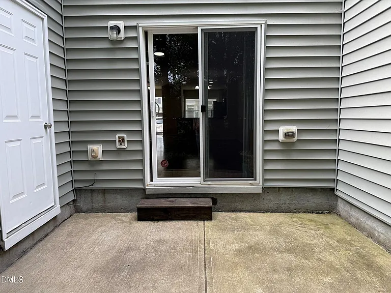 8527 Quarton Dr — Photo 29