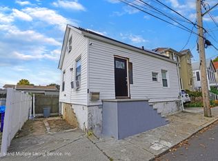48 White Plains Ave, Staten Island, NY 10305