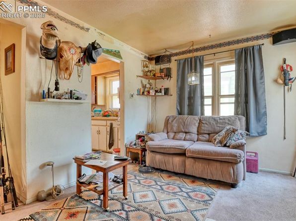 colorado-springs-colorado-13666419 picture